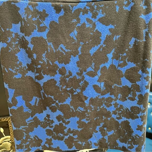 Talbots Blue Floral Wool Mini Skirt Size 10P - Picture 3 of 10